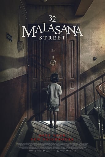 دانلود فیلم 32 Malasana Street 2020 (مالاسانا 32)